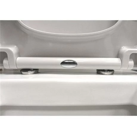 Euroshowers ONE Seat Short D-Shape Soft Close Toilet Seat - White - 88210 8 Euroshowers ONE Seat Short D-Shape Soft Close Toilet Seat - White - 88210 - Image 6